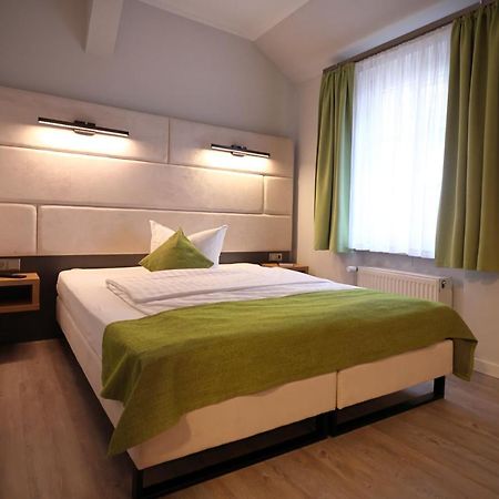 Hotel Und Restaurant Kranichsberg Woltersdorf  Bagian luar foto