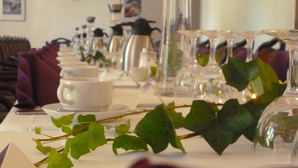 Hotel Und Restaurant Kranichsberg Woltersdorf  Bagian luar foto