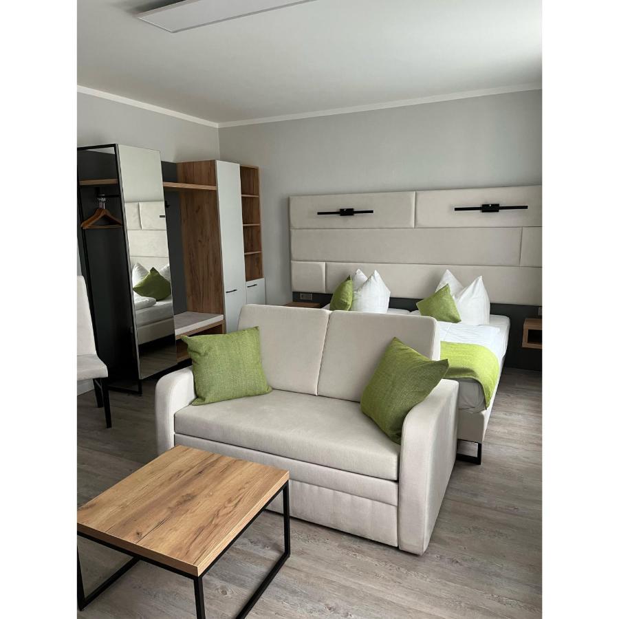 Hotel Und Restaurant Kranichsberg Woltersdorf  Bagian luar foto