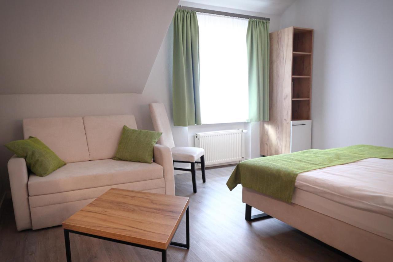 Hotel Und Restaurant Kranichsberg Woltersdorf  Bagian luar foto