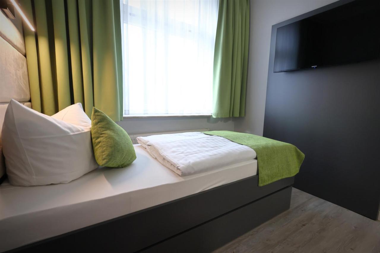 Hotel Und Restaurant Kranichsberg Woltersdorf  Bagian luar foto