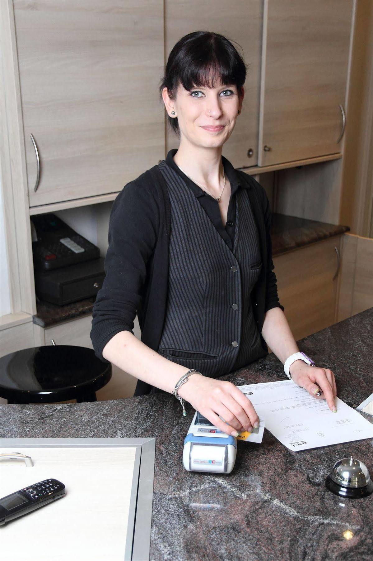 Hotel Und Restaurant Kranichsberg Woltersdorf  Bagian luar foto